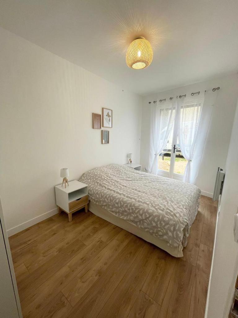 La Grenouillere Apartment บรี-กงต์-โรแบร์ ภายนอก รูปภาพ